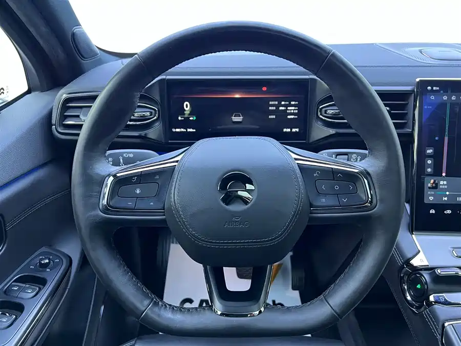 900x675_0_q87_c42_autohomecar__ChxpWGjvdM2ANNrGAAHu63BPo80876.jpg.webp Used NIO ES6 2020 455KM Sports Edition