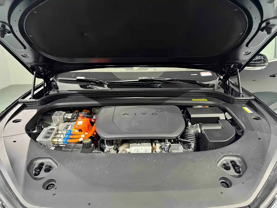 900x675_0_q87_c42_autohomecar__ChxpWGk-byyAN_bgAAkTkZHs7Ow853.jpg.webp Used AITO M9 2024 extended range Ultra version 42kWh 6-seater version