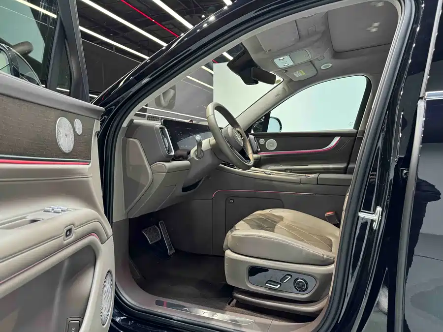 900x675_0_q87_c42_autohomecar__ChxpWGk-bzKAPgMvAAkB6iZNJoM901.jpg.webp Used AITO M9 2024 extended range Ultra version 42kWh 6-seater version