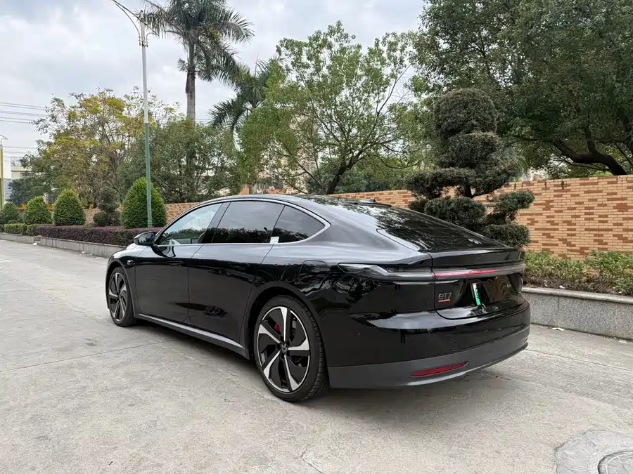 900x675_0_q87_c42_autohomecar__ChxpWGk1Hf6ALoPcAA0YokrW1Q4950.jpg.webp Used NIO ET7 2022 model 100kWh first edition