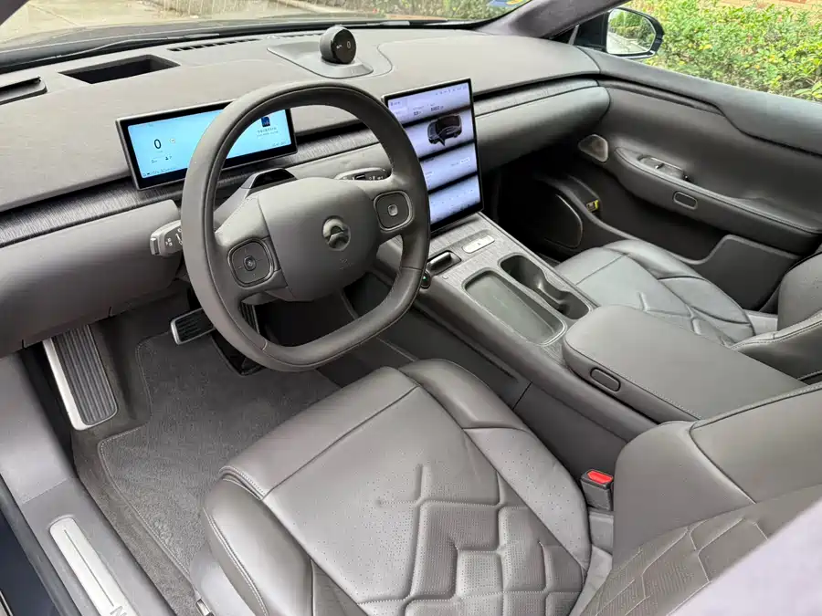 900x675_0_q87_c42_autohomecar__ChxpWGk1HgKAMDYoAAf9hb5GpNY032.jpg.webp Used NIO ET7 2022 model 100kWh first edition