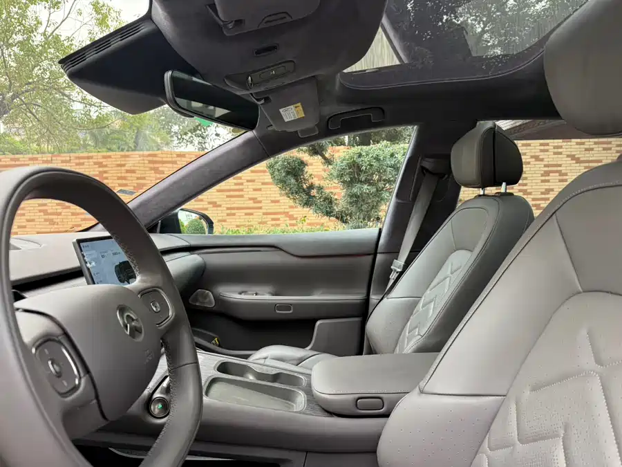 900x675_0_q87_c42_autohomecar__ChxpWGk1HgOAMCQTAAenz7_dNCk654.jpg.webp Used NIO ET7 2022 model 100kWh first edition