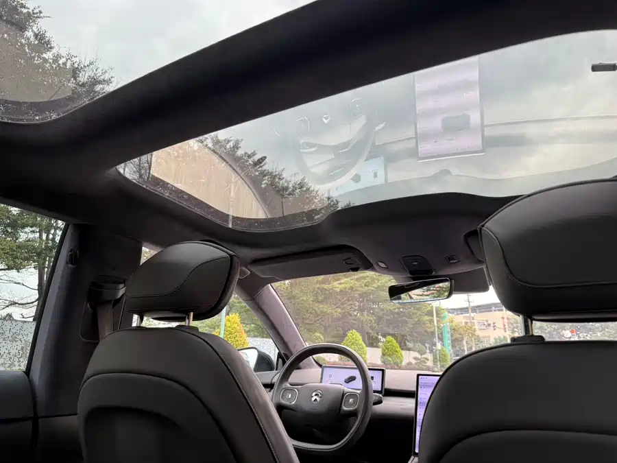 900x675_0_q87_c42_autohomecar__ChxpWGk1HgmAUbt1AAXz4MowMek233.jpg.webp Used NIO ET7 2022 model 100kWh first edition