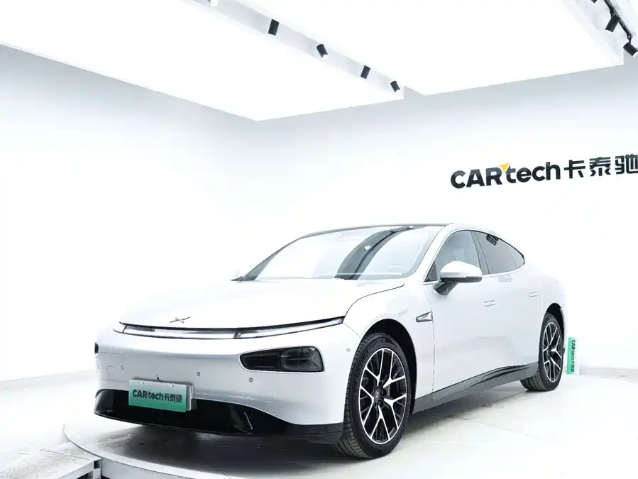 900x675_0_q87_c42_autohomecar__ChxpWGk1S8mATbeQAAFD9G_X0VY029.jpg.webp Used Xpeng P7 2023 model P7i 702 Pro