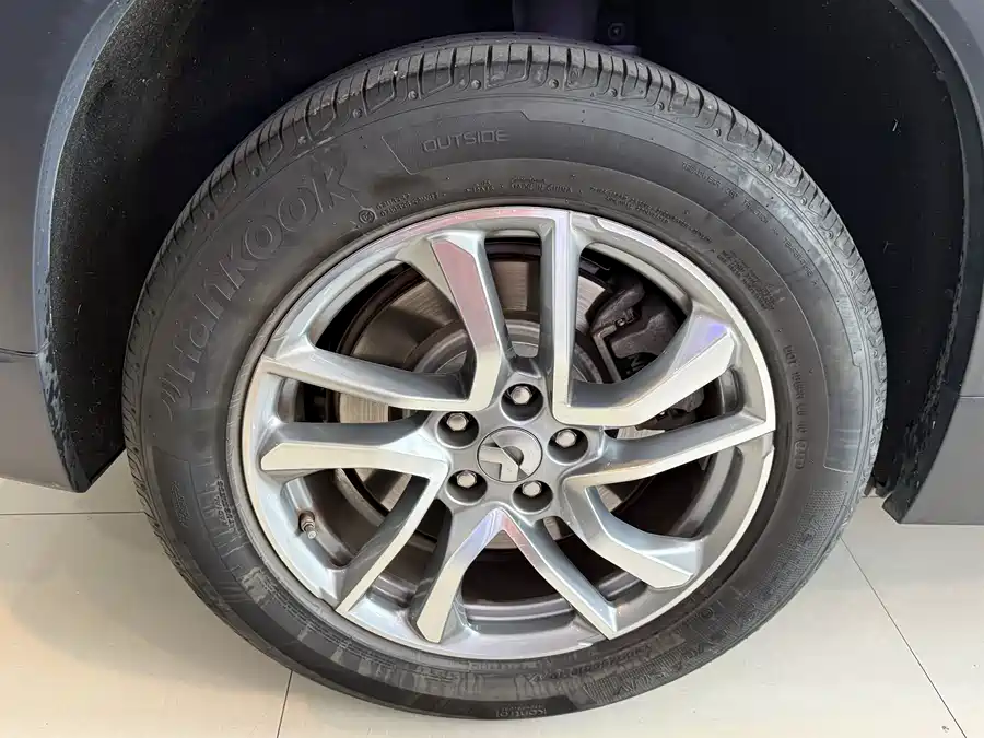 900x675_0_q87_c42_autohomecar__ChxpWGk24NCAC269AAW2j1Pi6zo479.jpg.webp Used NIO EC6 2020 430KM Sports Edition