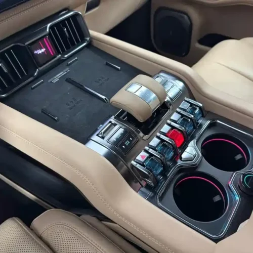 900x675_0_q87_c42_autohomecar__ChxpWGk2LeOASOxdAAHq9xj79m8036.jpg.webp Used BYD Leopard 8 2025 Zhiyong flagship version 7 seats