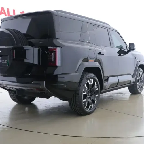 900x675_0_q87_c42_autohomecar__ChxpWGk2P_eAPV7JAANWxAa-C3c541.jpg.webp Used BYD Leopard 8 2025 Zhiyong flagship version 7 seats