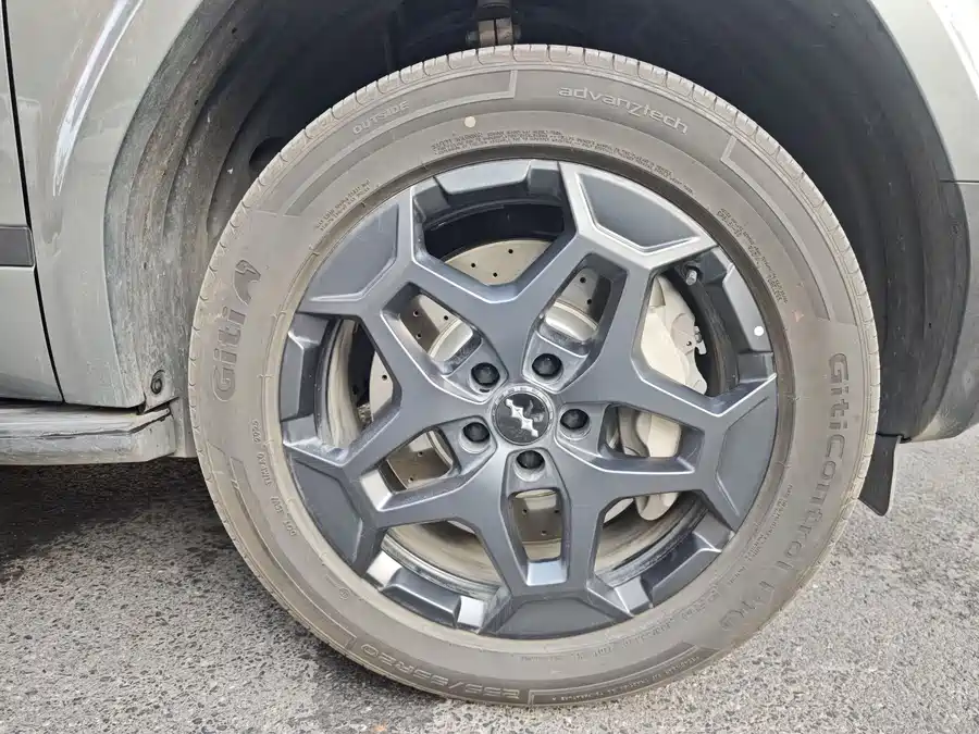 900x675_0_q87_c42_autohomecar__ChxpWGk2u1-AVcBlAAeVgMqOp8Q927.jpg.webp Used BYD Leopard Titanium 7 2025 190KM four-wheel drive Ultra version