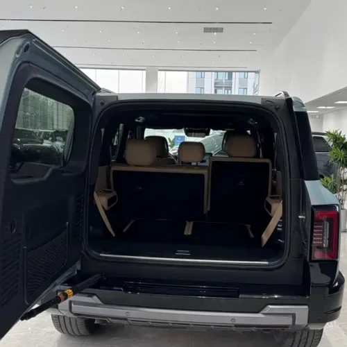 900x675_0_q87_c42_autohomecar__ChxpWGk3jfyAEvKcAAcbKljUkr0944.jpg.webp Used BYD Leopard 8 2025 Zhiyong flagship version 7 seats