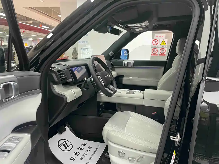 900x675_0_q87_c42_autohomecar__ChxpWGk44WqAFwjbAAg2ADNkoM8698.jpg.webp Used BYD Leopard Titanium 7 2025 190KM four-wheel drive Ultra version