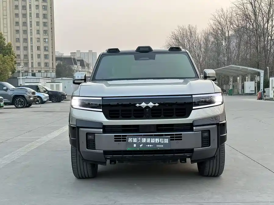 Used BYD Leopard 8 2025 Zhiyong flagship version 6 seats