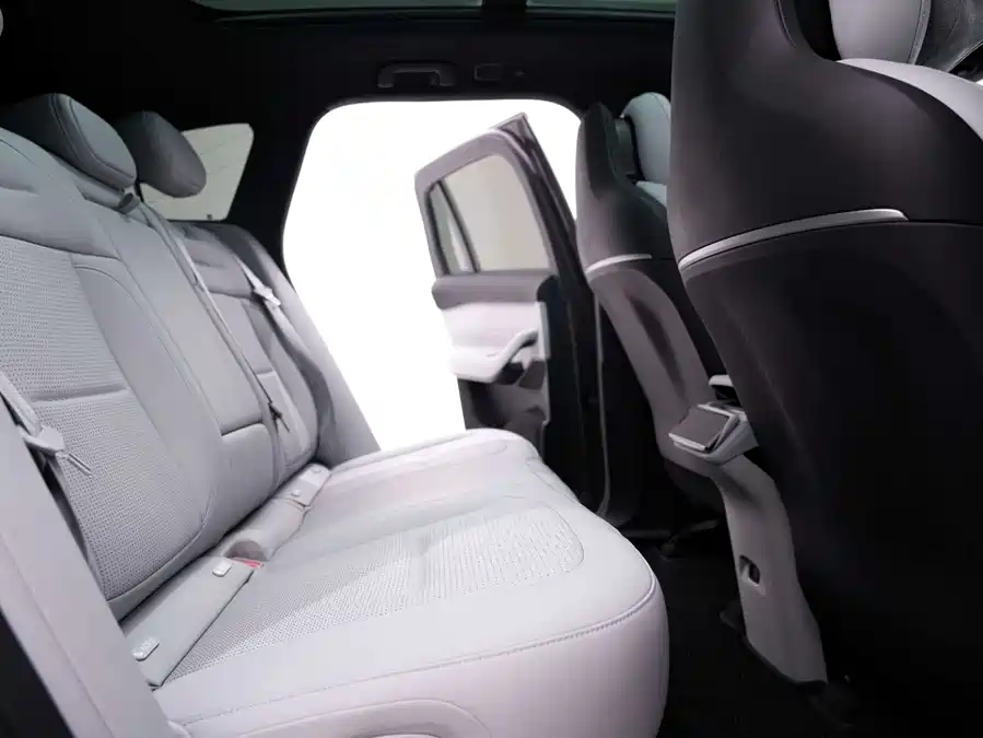 Used NIO ES6 2024 model 75kWh