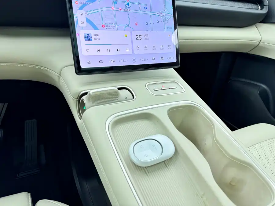 Used NIO ES6 2023 model 75kWh