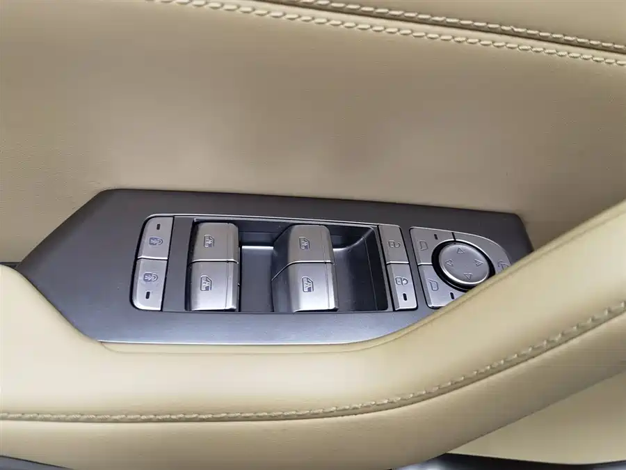 900x675_0_q87_c42_autohomecar__ChxpWGk6XRiAKswBAAFF4cHhrRA994.jpg.webp Used BYD Leopard 8 2025 Zhiyong flagship version 7 seats