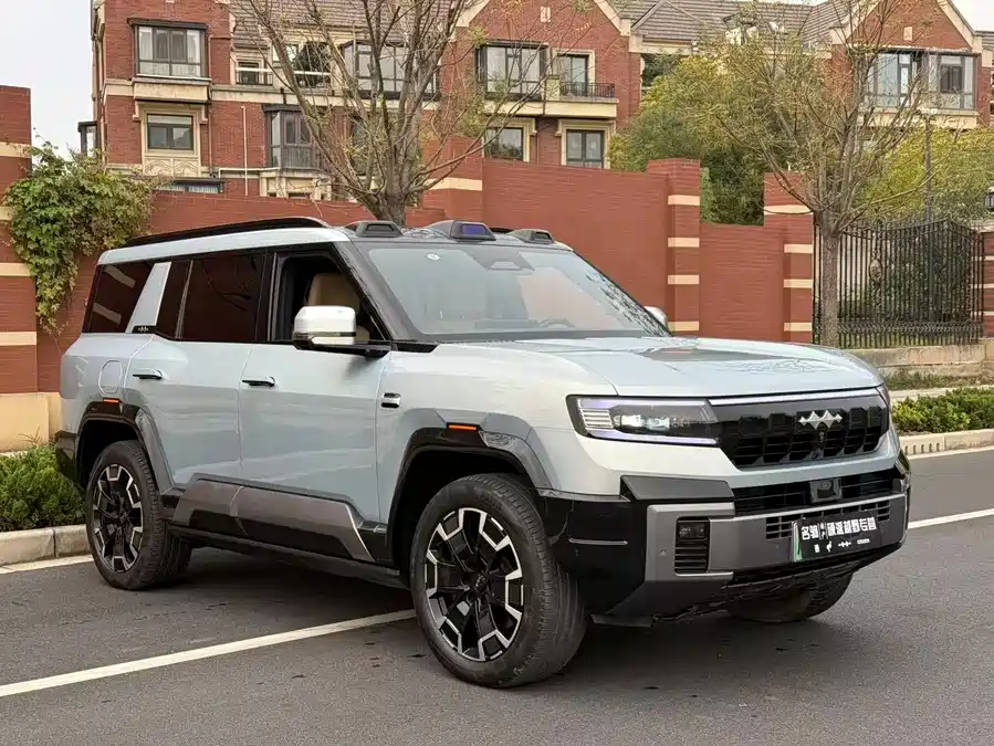 Used BYD Leopard 8 2025 Zhiyong flagship version 7 seats