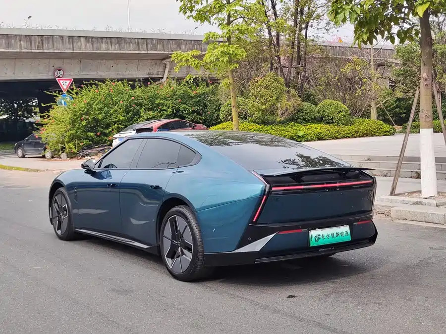 900x675_0_q87_c42_autohomecar__ChxpWGk6jxaALf74AA17j54Oc6Y296.jpg.webp Used Xpeng P7 2025 702 Long Battery Life Ultra