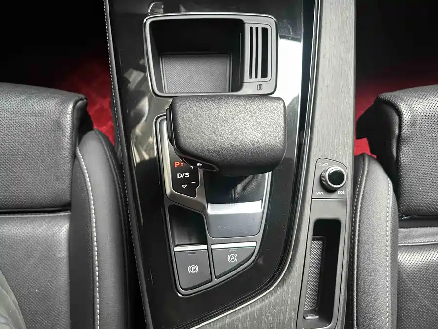 Used Audi A4L 2023 40 TFSI luxury and dynamic model