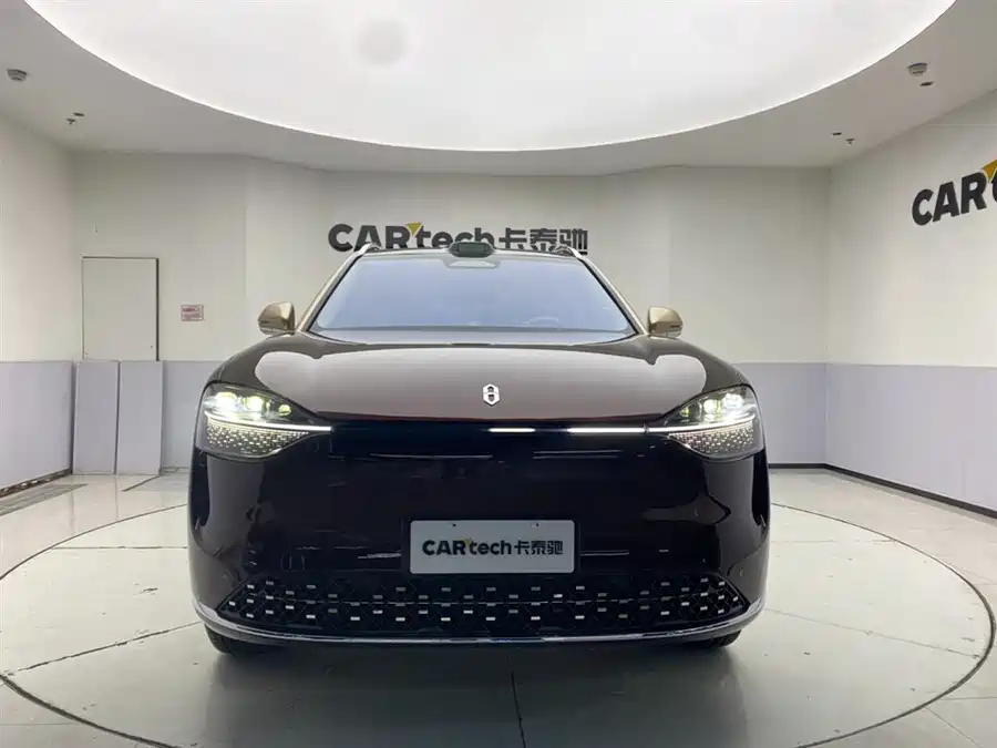 Used AITO M9 2025 extended range Ultra version 52kWh 6-seater version