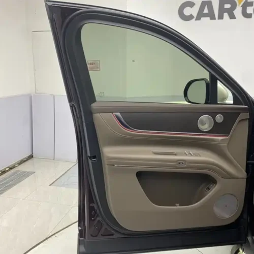Used AITO M9 2025 extended range Ultra version 52kWh 6-seater version