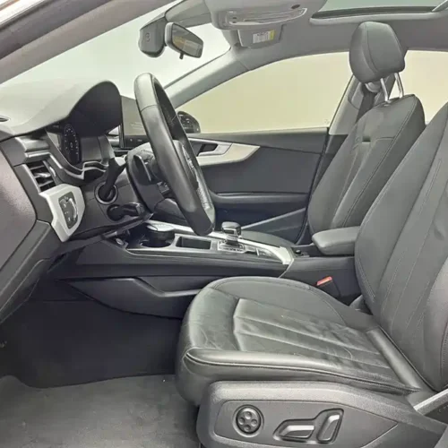 900x675_0_q87_c42_autohomecar__ChxpWGk80RWASv0bAAIGjGjonWs014.jpg.webp Used Audi A5 (Imported) 2021 Sportback 40 TFSI Fashionable and Elegant