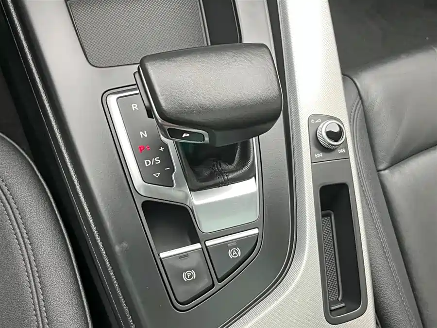 900x675_0_q87_c42_autohomecar__ChxpWGk80RaAE-W3AAJSuoQNT0A456.jpg.webp Used Audi A5 (Imported) 2021 Sportback 40 TFSI Fashionable and Elegant