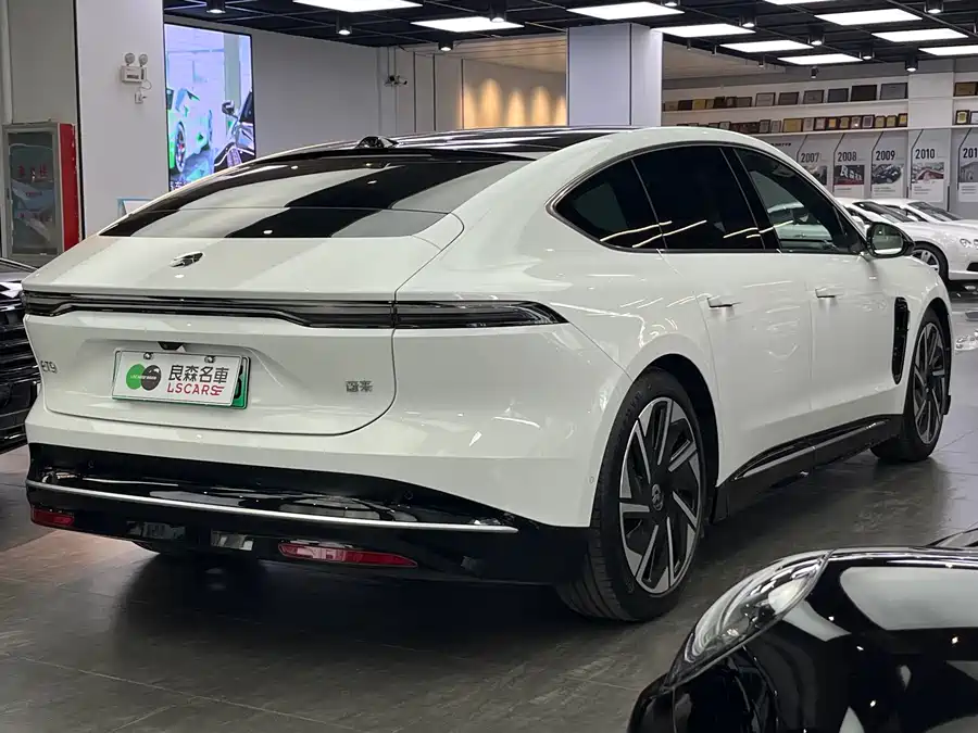900x675_0_q87_c42_autohomecar__ChxpWGk82RaARDBLAAitFtRFv24980.jpg.webp Used NIO ET9 2025 model 102kWh