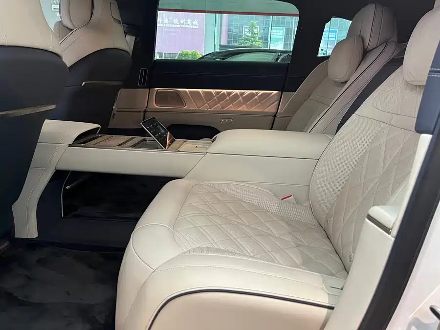 900x675_0_q87_c42_autohomecar__ChxpWGk82RiACgHsAAhq-TXry6I504.jpg.webp Used NIO ET9 2025 model 102kWh