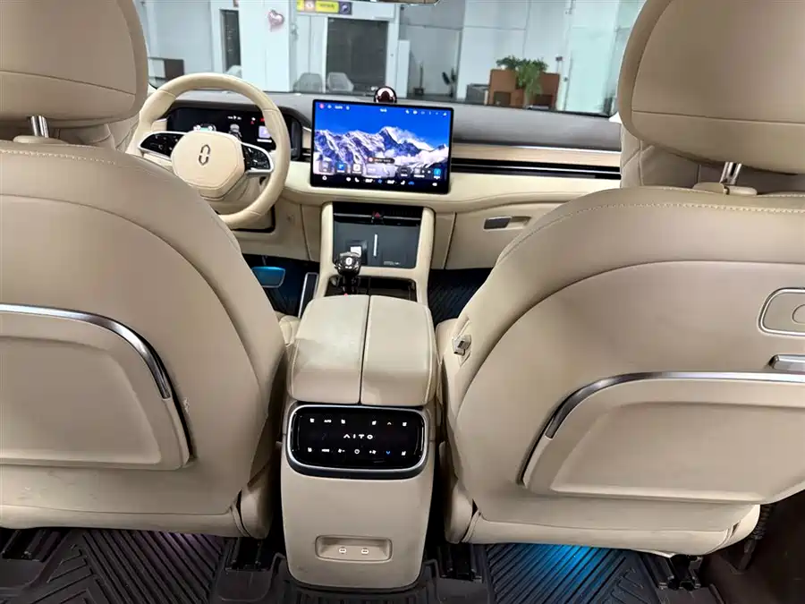 900x675_0_q87_c42_autohomecar__ChxpWGk8CgGAaTytAAGq5dx0u8I305.jpg.webp Used HUAWEI AITO M7 2024 1.5T Smart Driving Rear Drive Pro Version 5 Seats