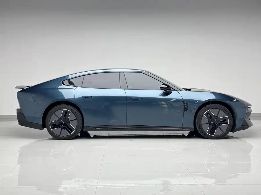 900x675_0_q87_c42_autohomecar__ChxpWGk9B4OAVDNnAAOBoPaRNY0551.jpg.webp Used Xpeng P7 2025 model 820 ultra long battery life Ultra
