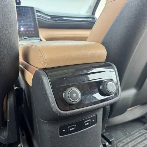 900x675_0_q87_c42_autohomecar__ChxpWGk9PFWAfZwbAAnBQQOCck4358.jpg.webp Used NIO ES8 2018 model 355KM baseline version seven-seater version