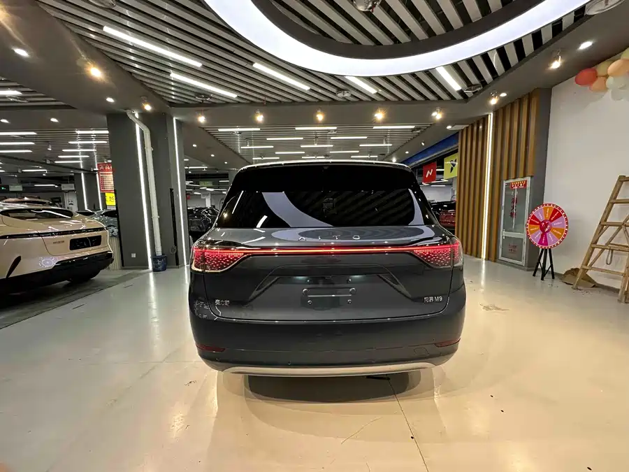 900x675_0_q87_c42_autohomecar__ChxpWGkG6fqAAE5HAAg8UP4godk757.jpg.webp Used AITO M9 2024 extended range Ultra version 42kWh 6-seater version