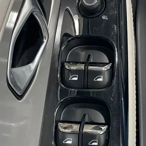 900x675_0_q87_c42_autohomecar__ChxpWGkJmhuALxoWAAL8uY6vt1M640.jpg.webp Used NIO ES8 2018 model 355KM baseline version seven-seater version