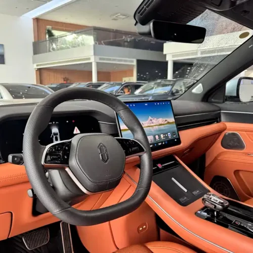 900x675_0_q87_c42_autohomecar__ChxpWGkLPOKABjwMAAks4VjXHNM225.jpg.webp Used HUAWEI AITO M7 2024 1.5T Intelligent Driving Four-wheel Drive Ultra Version 5 Seats