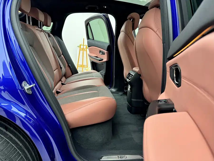 900x675_0_q87_c42_autohomecar__ChxpWGkMH3mAADjGAAhZWjncxpY530.jpg.webp Used NIO EC6 2020 475KM Performance Edition