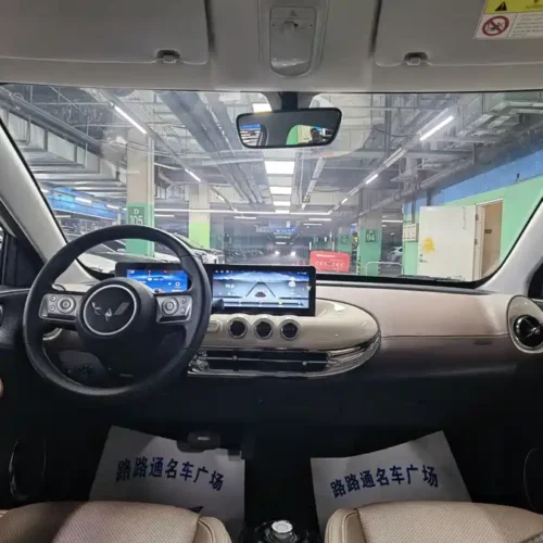 900x675_0_q87_c42_autohomecar__ChxpWGkMKDyAZDHYAAikZ3mcv3o686.jpg.webp Used Wuling Bingo 2024 model 333km Yuexiang model