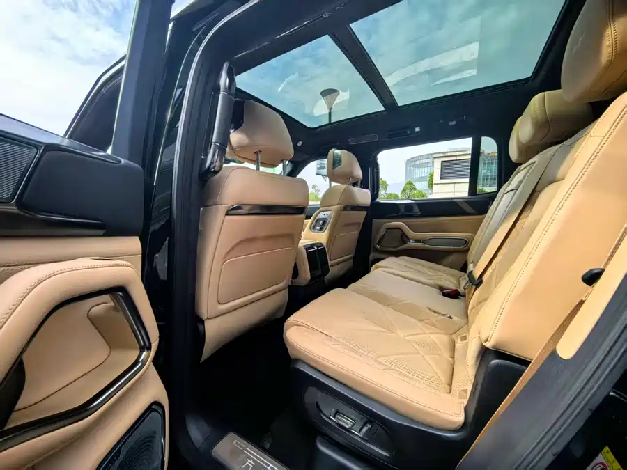 Used BYD Leopard 8 2025 Zhiyong flagship version 7 seats