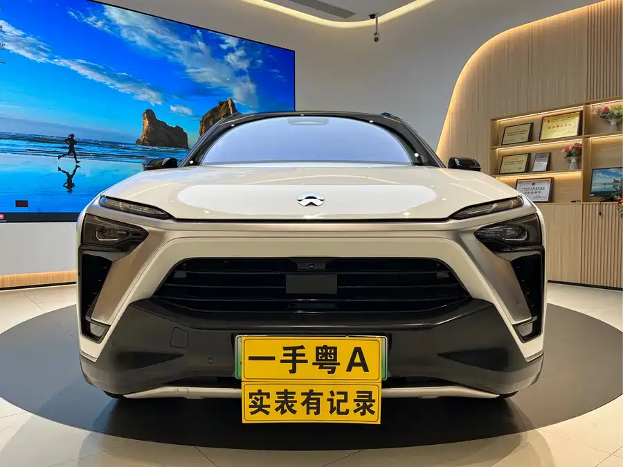 900x675_0_q87_c42_autohomecar__ChxpWGkRlBGALS5wAAdt2-JbsoY138.jpg.webp Used NIO ES8 2020 415KM six-seater version