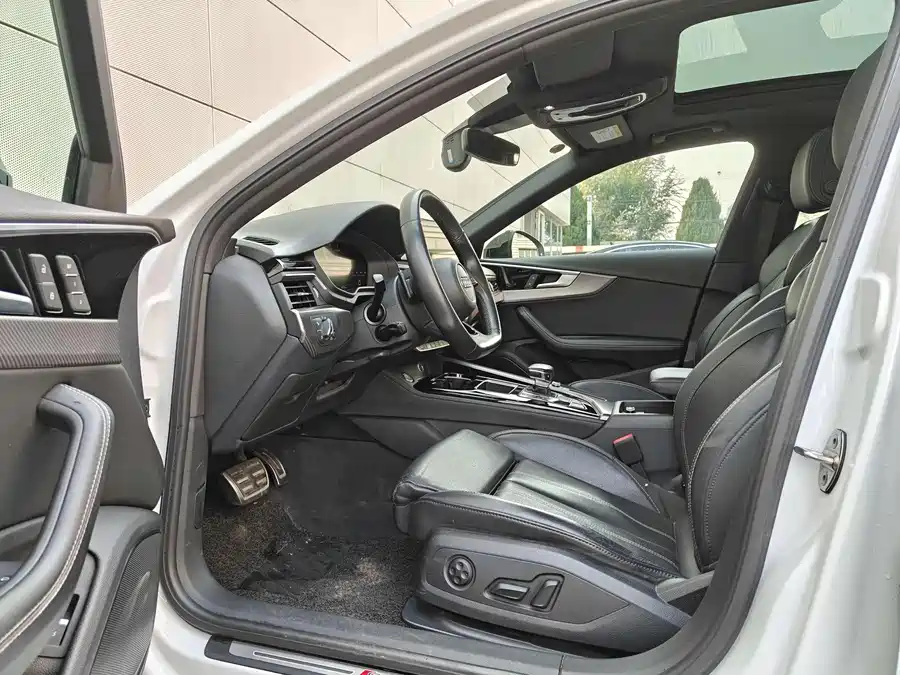 Used Audi A4L 2023 40 TFSI quattro luxury and dynamic model