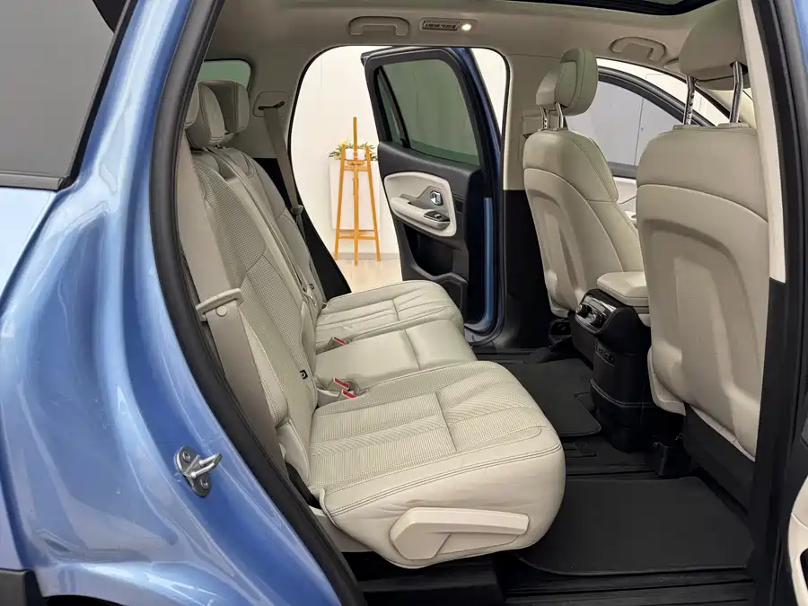 900x675_0_q87_c42_autohomecar__ChxpWGkT9OyAIkgqAAfDco7ud0Q164.jpg.webp Used NIO ES8 2018 Founder Edition