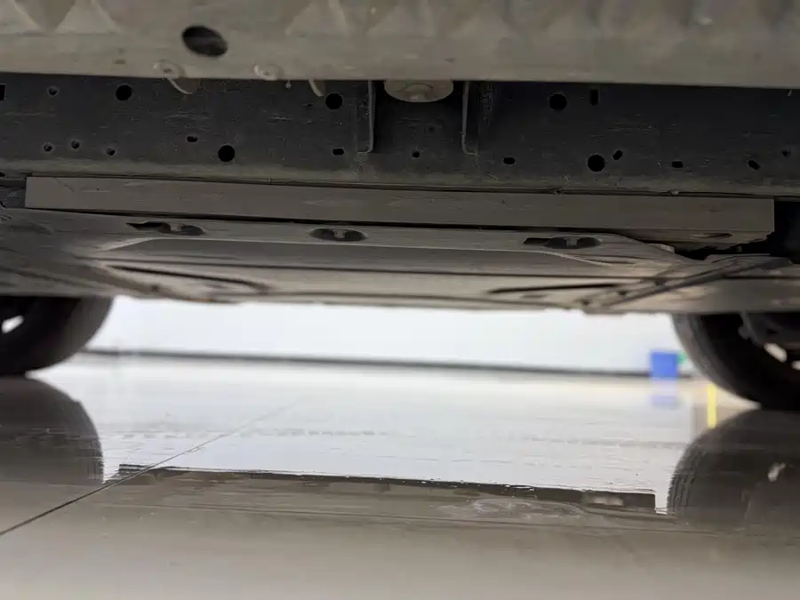 900x675_0_q87_c42_autohomecar__ChxpWGkVuiSAI4s4AALfpIaE-FM503.jpg.webp Used BYD Leopard 8 2025 Zhiyong flagship version 7 seats