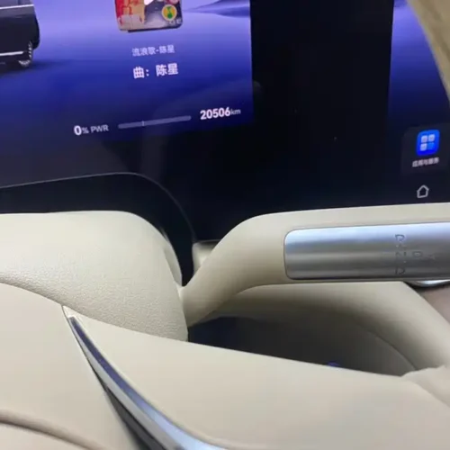 900x675_0_q87_c42_autohomecar__ChxpWGk_hJSAfgT6AAEOnsM5mPw606.jpg.webp Used AITO M9 2025 extended range Max version 52kWh 6-seater version