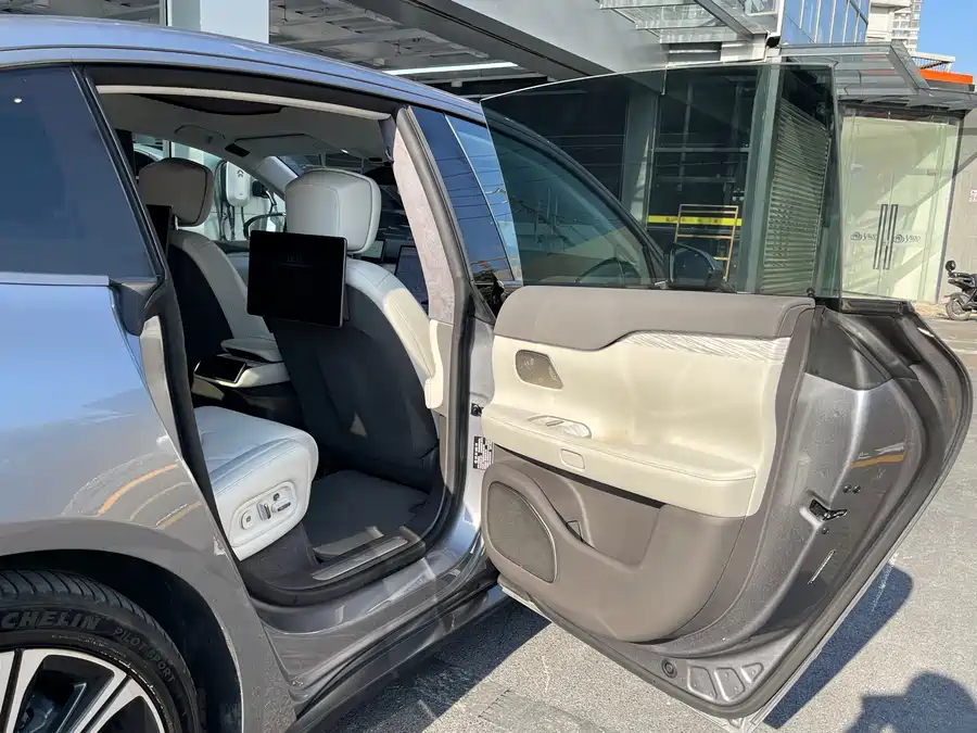 900x675_0_q87_c42_autohomecar__ChxpWGk_wz-AfdvvAAm4dOoNlv4533.jpg.webp Used NIO ET7 2024 100kWh Executive Signature Edition