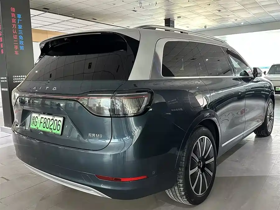 Used AITO M9 2024 extended range Ultra version 42kWh 6-seater version