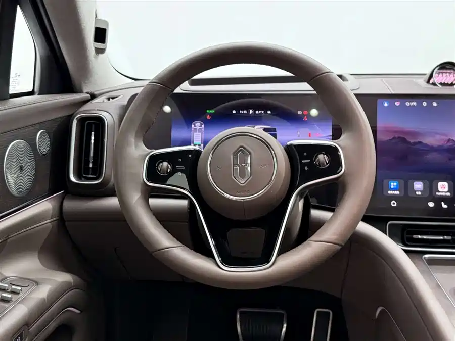 900x675_0_q87_c42_autohomecar__ChxpWGke2eKAQ5LeAAGVAoobfS0966.jpg.webp Used AITO M9 2024 extended range Ultra version 52kWh 5-seater version