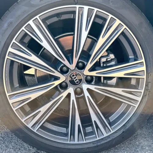 900x675_0_q87_c42_autohomecar__ChxpWGkf-C6AJzTuAA0eDaS41-Y582.jpg.webp Used Audi A6L 2024 45 TFSI Premium Dynamic Model