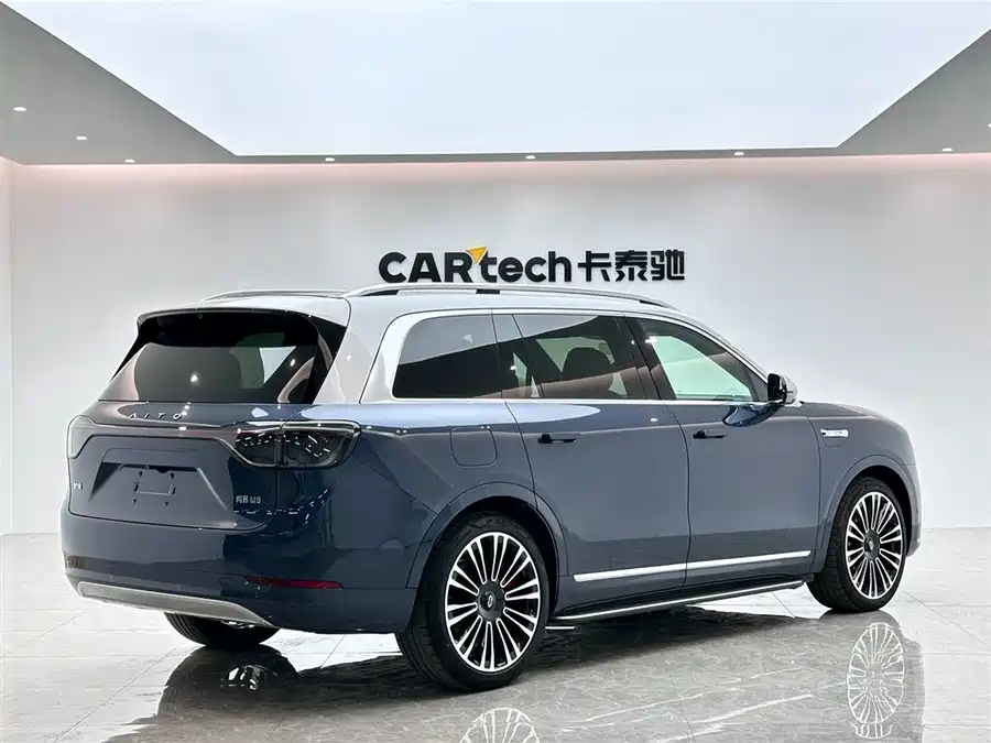 Used AITO M9 2024 extended range Ultra version 52kWh 6-seater version