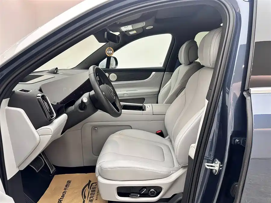 Used AITO M9 2024 extended range Ultra version 52kWh 6-seater version