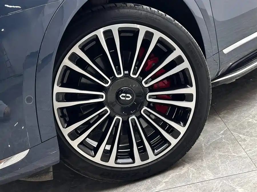 Used AITO M9 2024 extended range Ultra version 52kWh 6-seater version