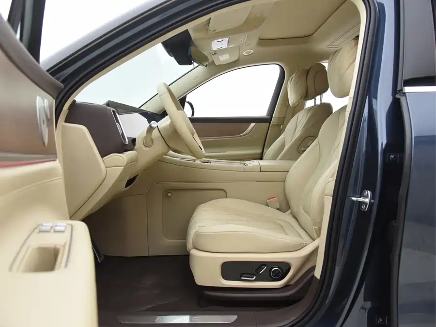 Used AITO M9 2024 extended range Ultra version 52kWh 6-seater version