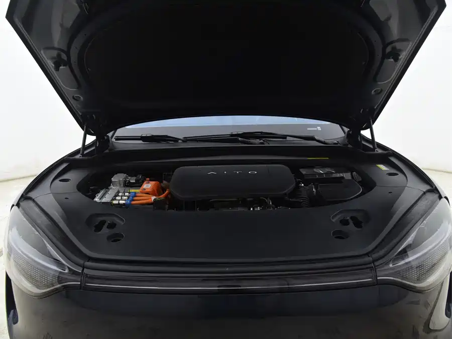 Used AITO M9 2024 extended range Ultra version 52kWh 6-seater version